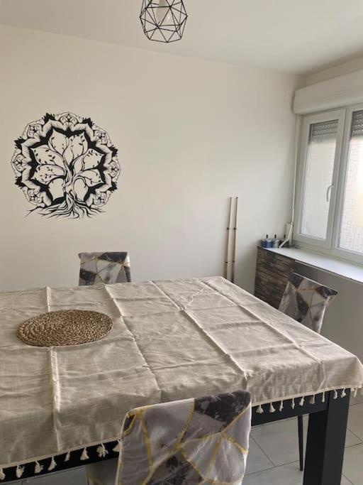 Appartement Ping-Pong Proche Gare Gagny Exteriör bild
