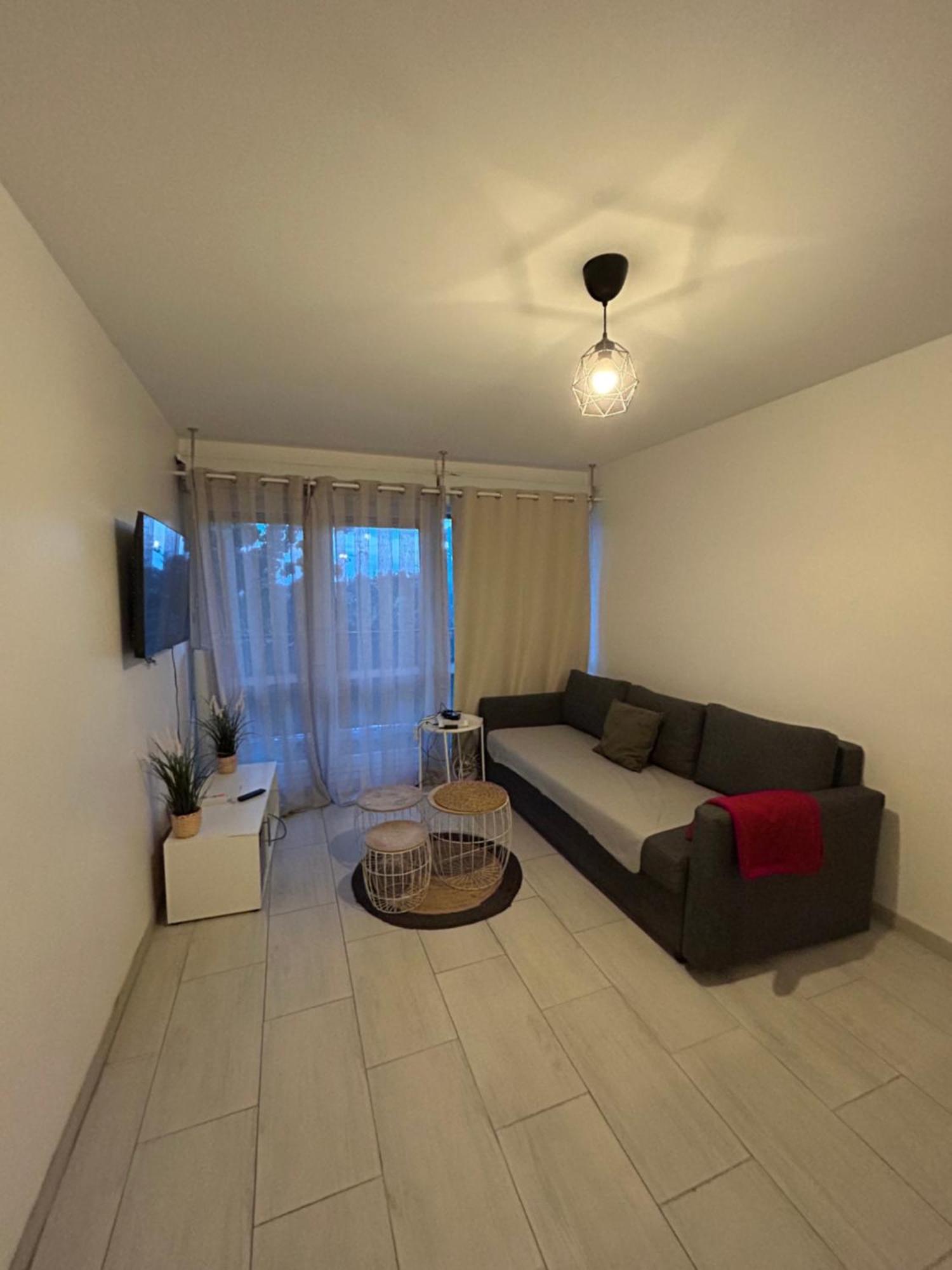Appartement Ping-Pong Proche Gare Gagny Exteriör bild